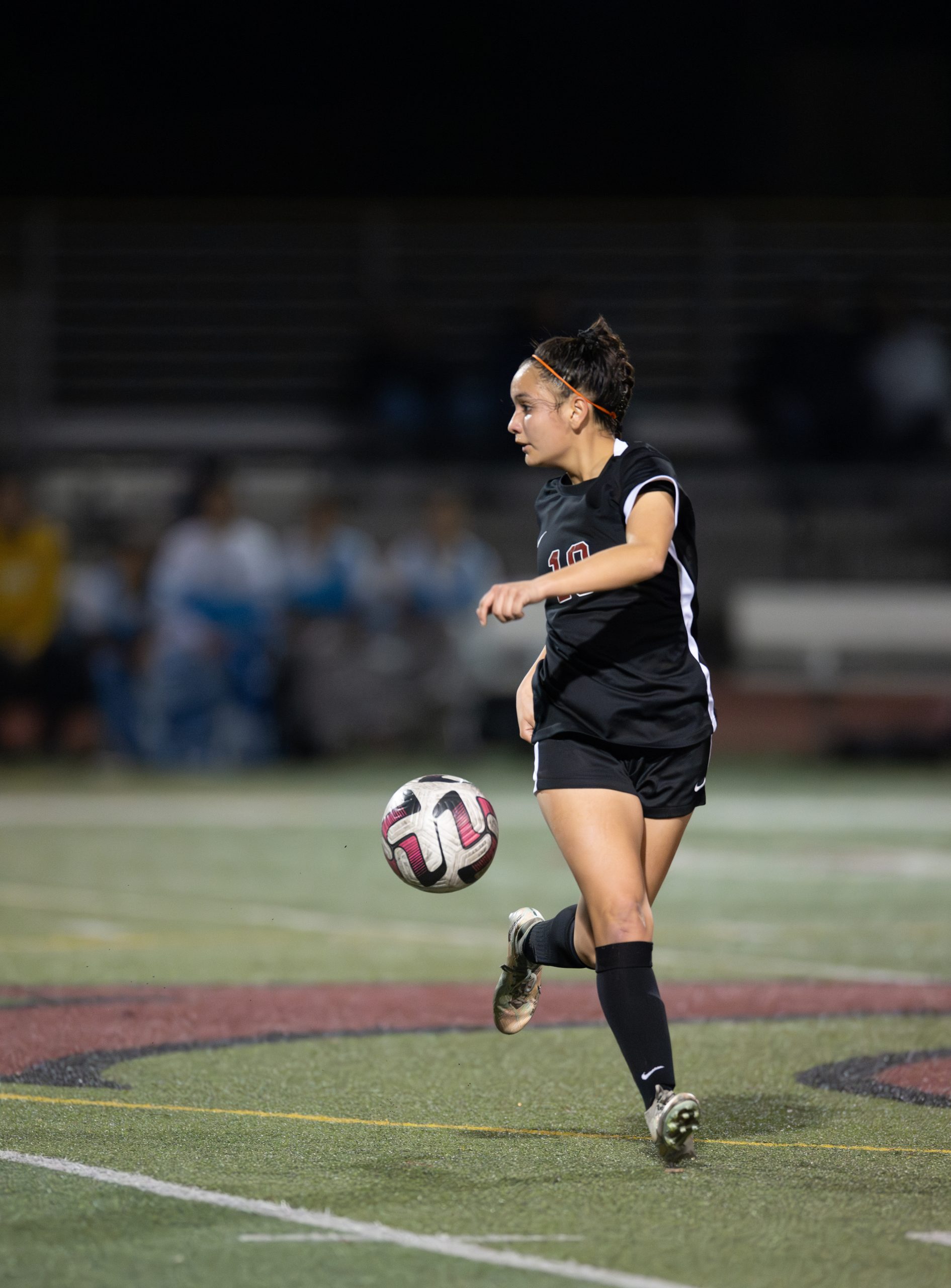  Embracing Adversity and Excelling on the Field: The Inspiring Journey of Isabella Salas